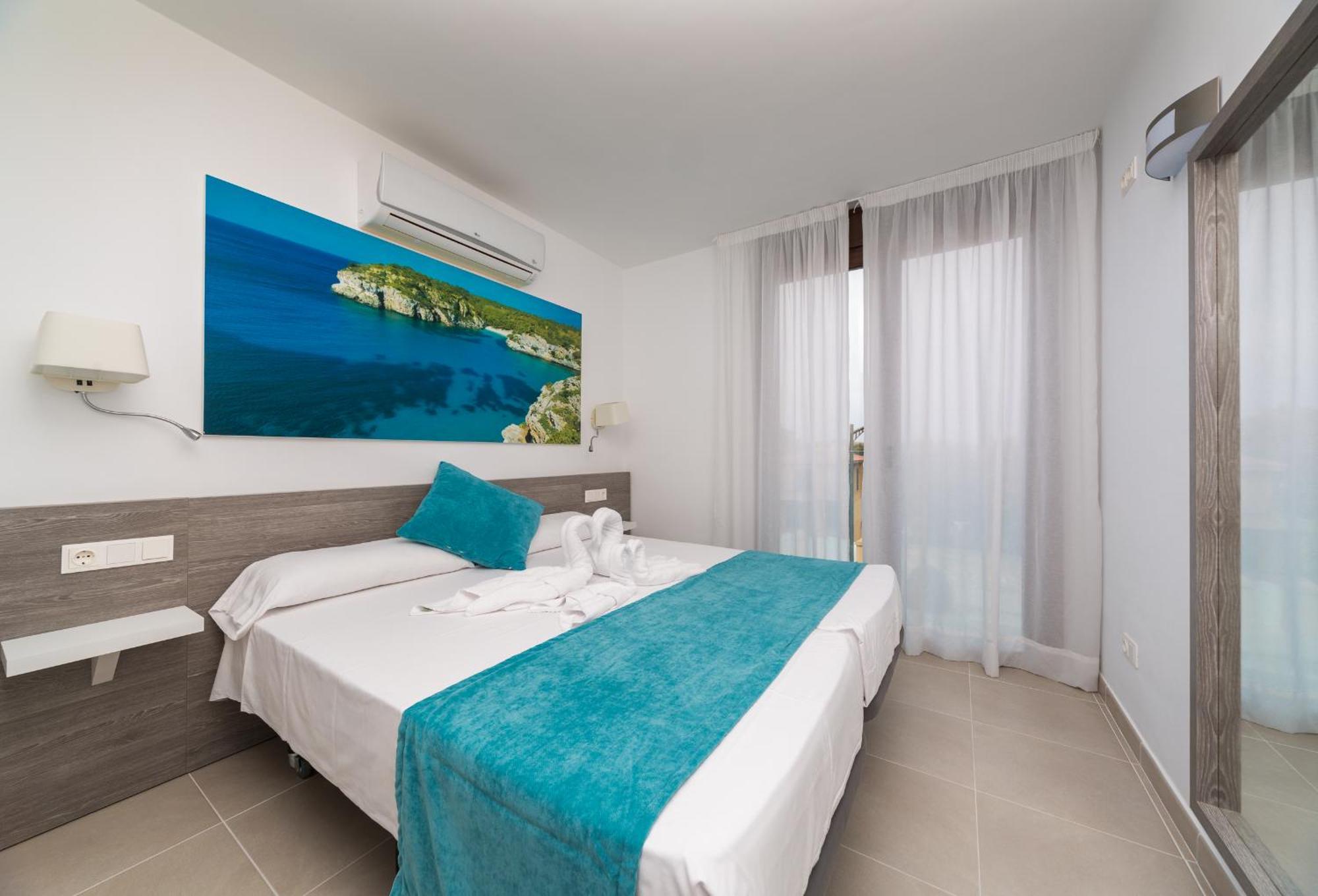 Aparthotel Ferrer Skyline Сьюдадела Экстерьер фото